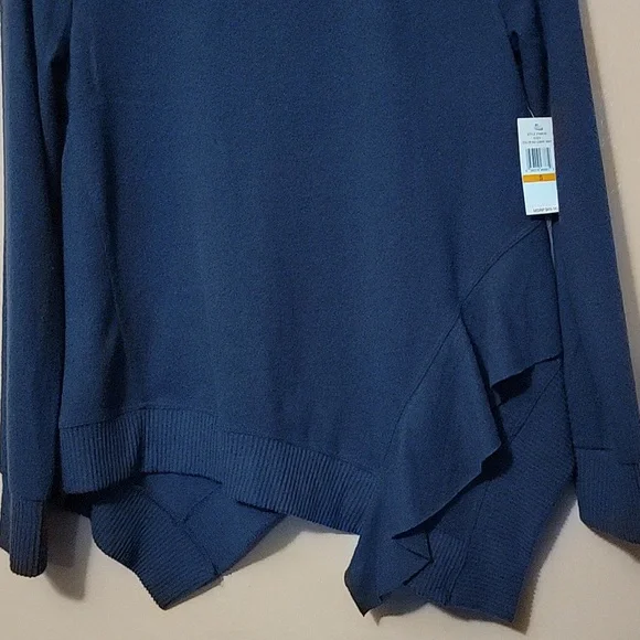 1. STATE Lunar Navy Asymmestrical Hem Sweater NWT SIZE SMALL - Picture 4 of 7